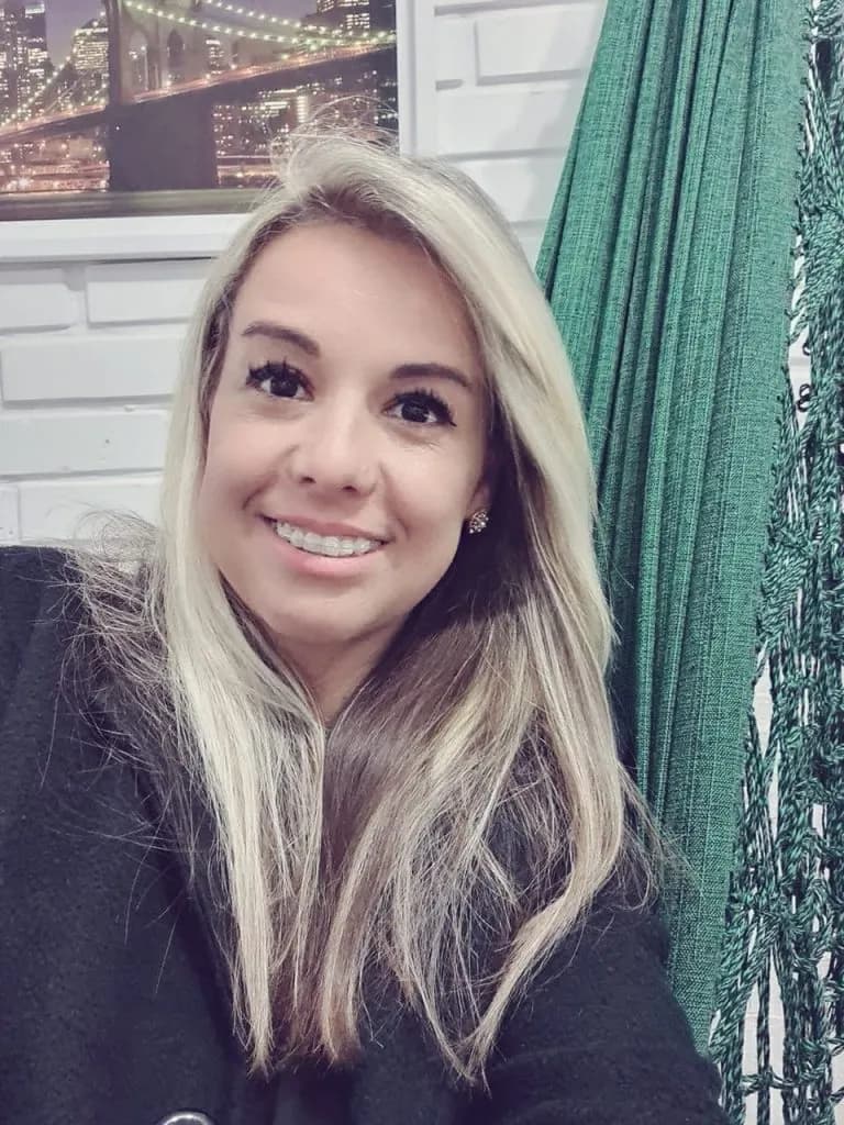 Daiana, fundadora e teacher da School House Idiomas